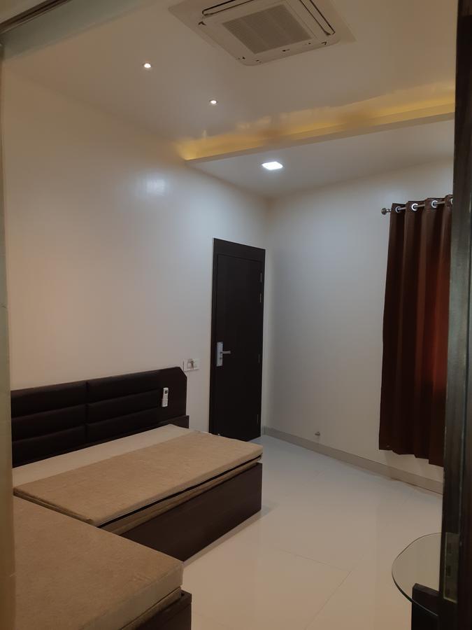 Hotel Pushpak Satara Exterior photo