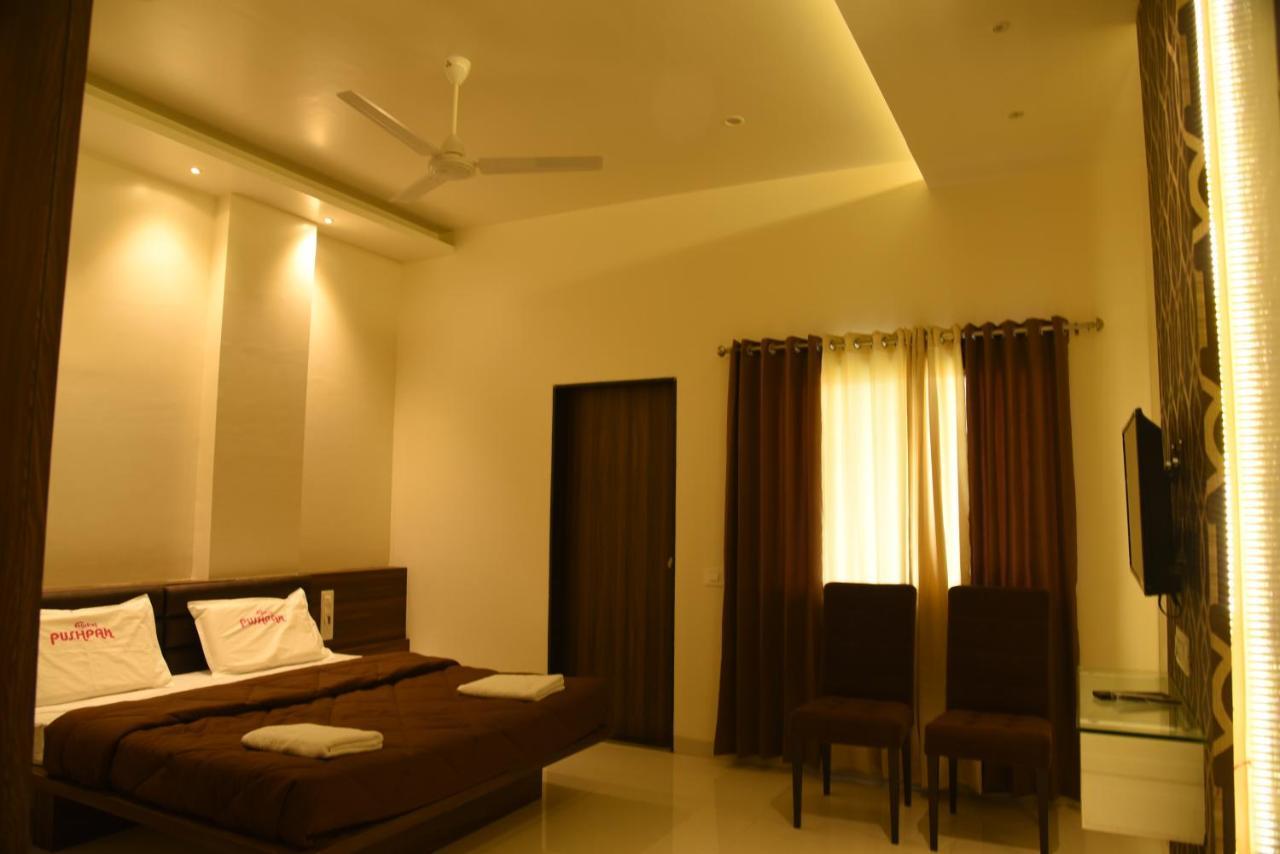 Hotel Pushpak Satara Exterior photo