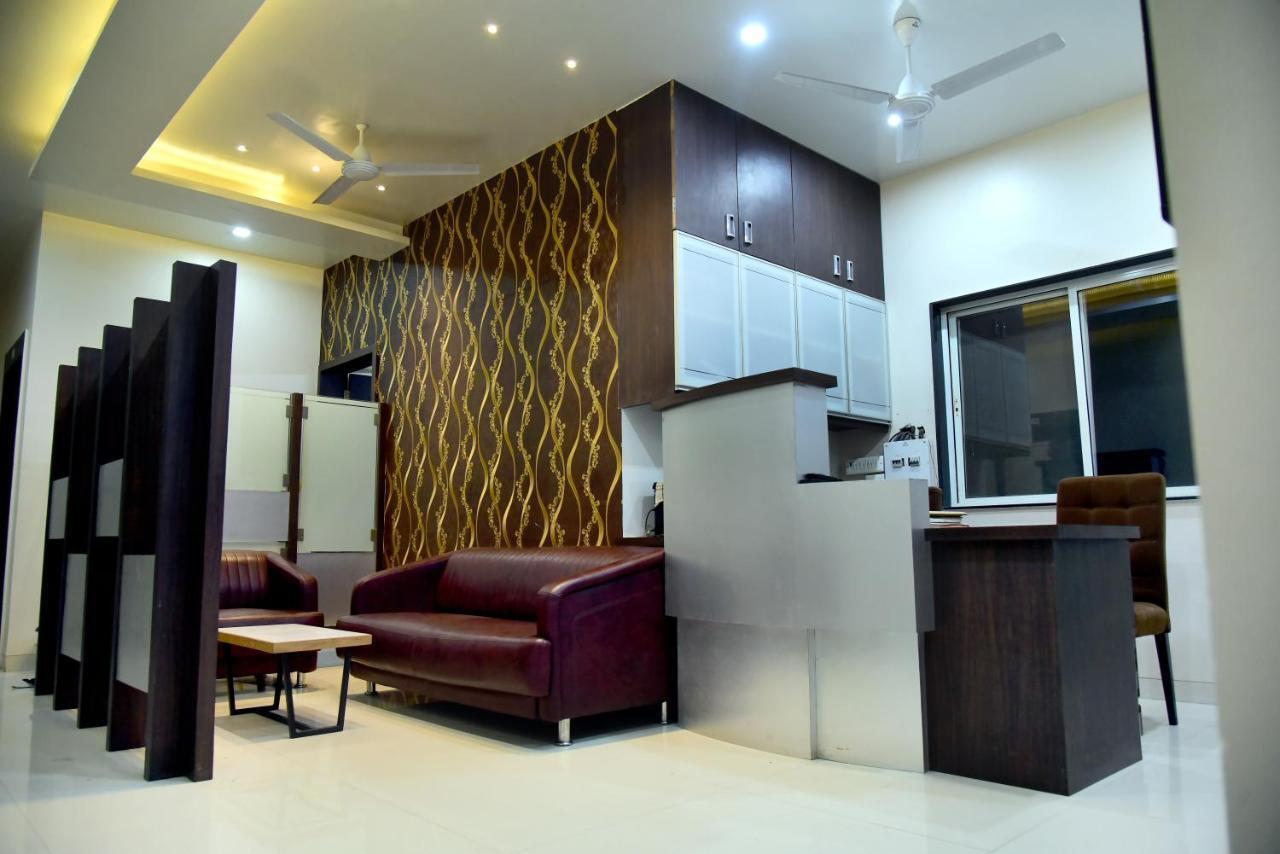 Hotel Pushpak Satara Exterior photo