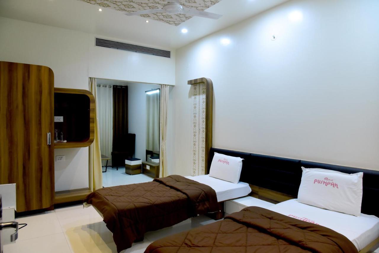Hotel Pushpak Satara Exterior photo