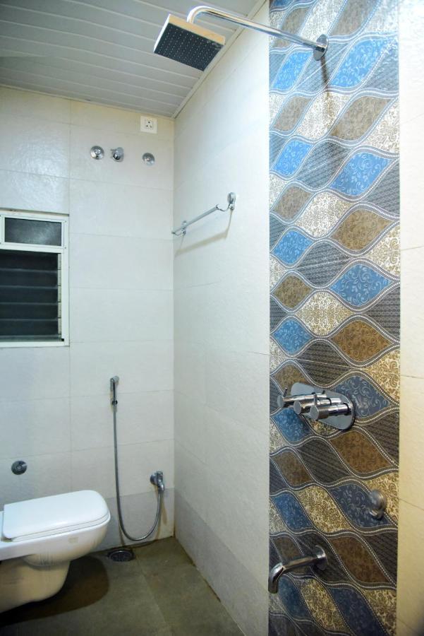 Hotel Pushpak Satara Exterior photo