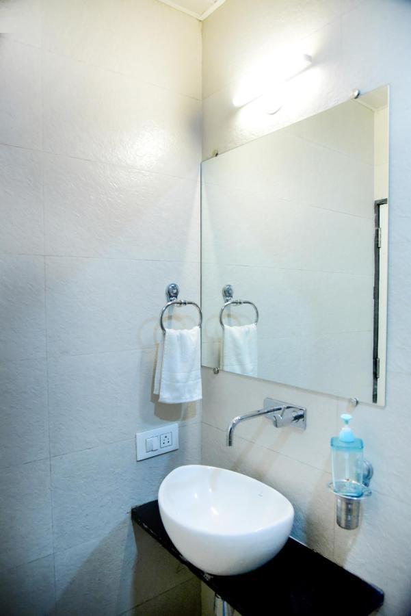Hotel Pushpak Satara Exterior photo